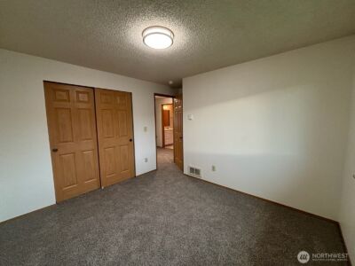 15719 63rd St Court E, Sumner, WA 98390 - Photo 4