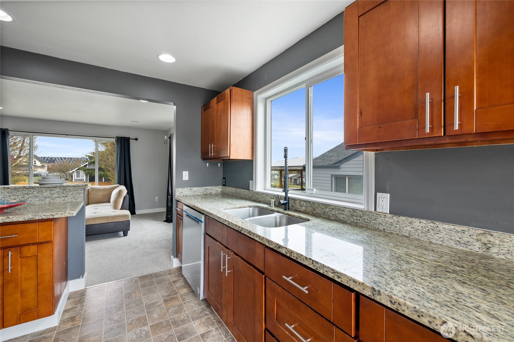 1646 E Wright Avenue , Tacoma, WA 98404