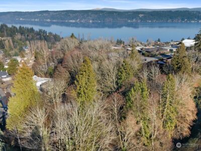 8415 Inverness Drive NE, Seattle, WA 98115 - Photo 9