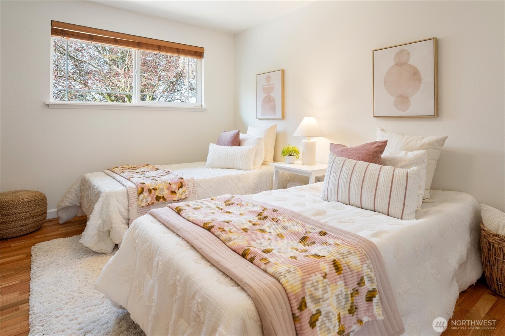 9432 13th Avenue SW, Seattle, WA 98106