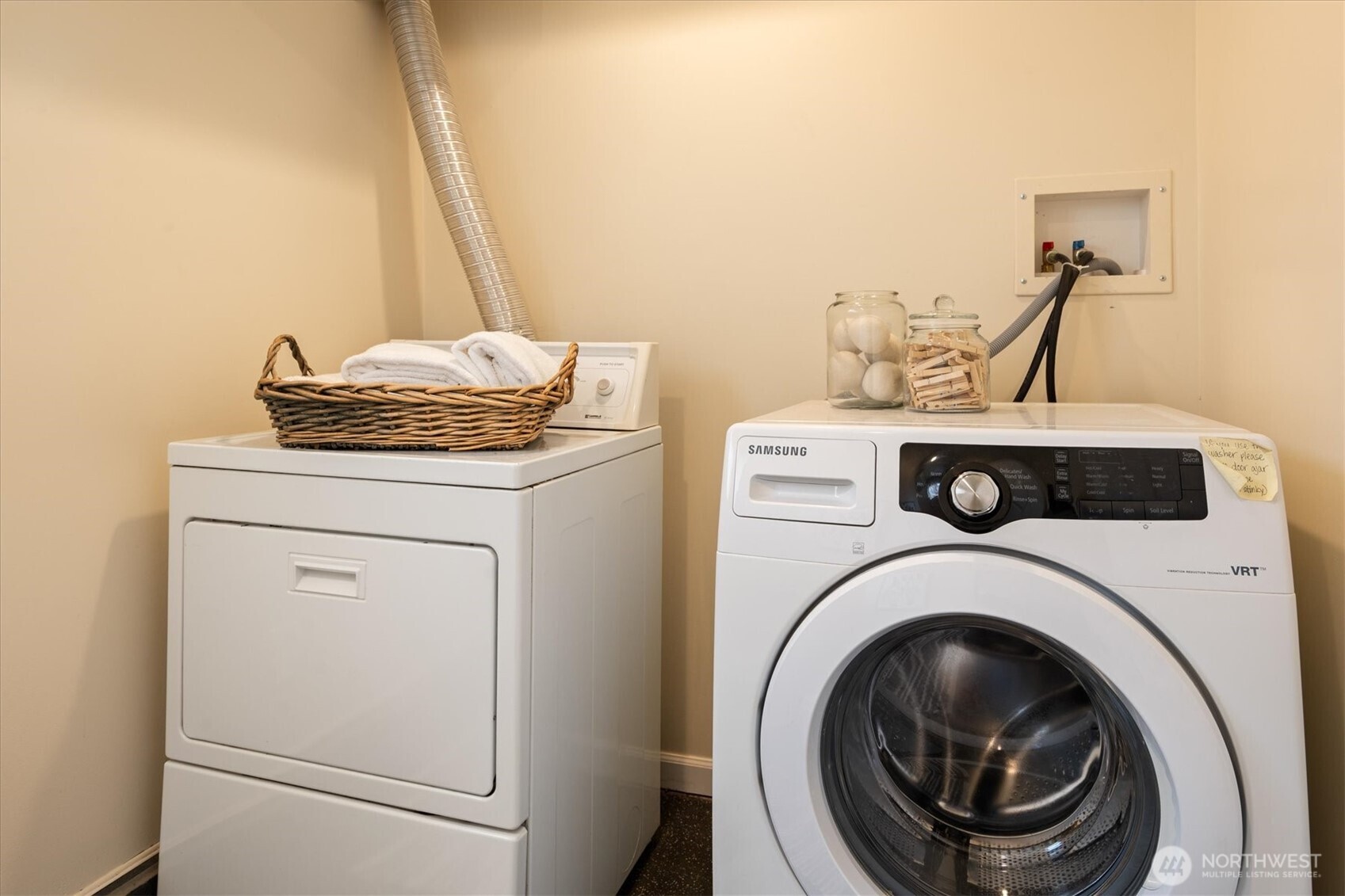 9432 13th Avenue SW, Seattle, WA 98106