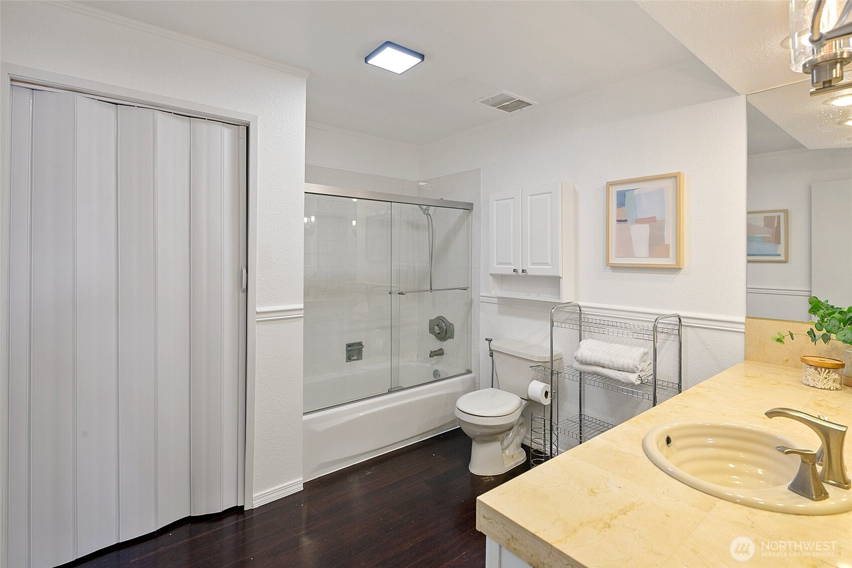 8516 196th Street SW #302, Edmonds, WA 98026