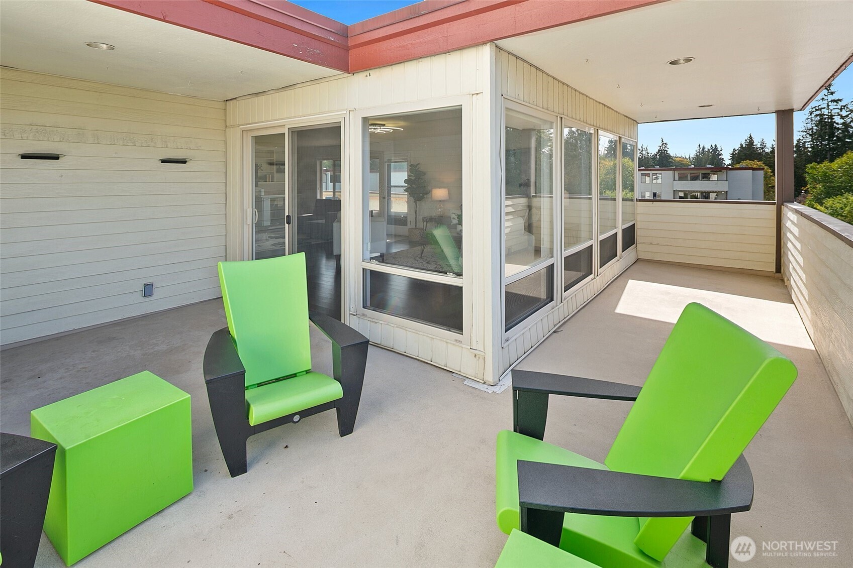 8516 196th Street SW #302, Edmonds, WA 98026