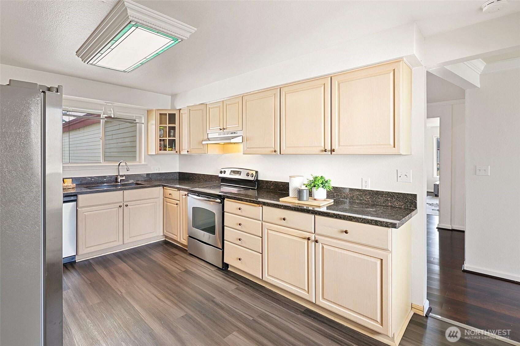 8516 196th Street SW #302, Edmonds, WA 98026