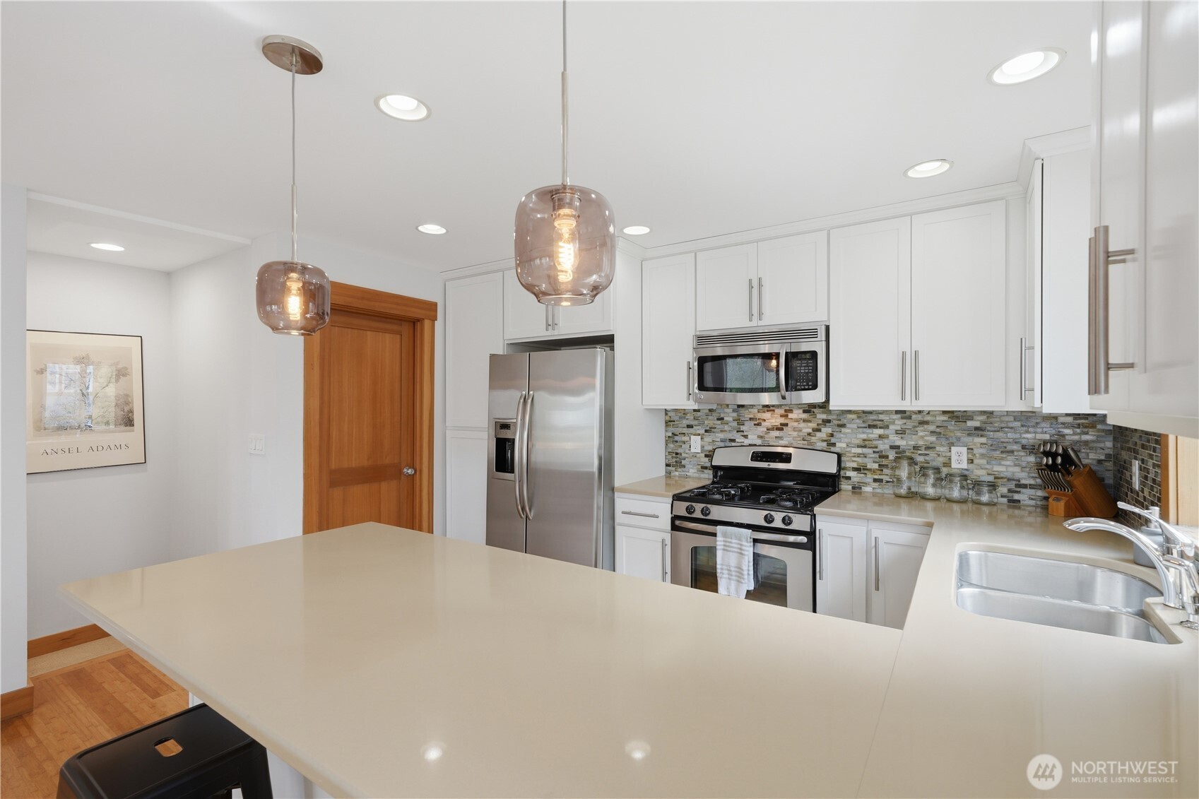 4037 7th Avenue NE #A, Seattle, WA 98105