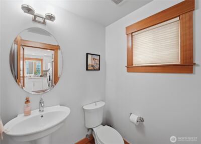 4037 7th Avenue NE #A, Seattle, WA 98105 - Photo 18