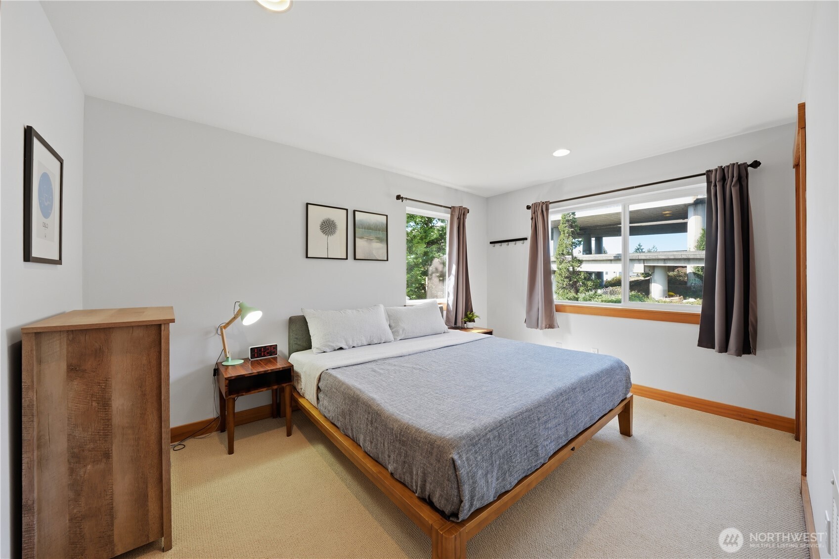 4037 7th Avenue NE #A, Seattle, WA 98105