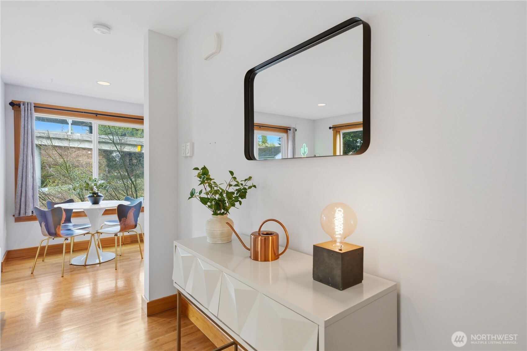 4037 7th Avenue NE #A, Seattle, WA 98105