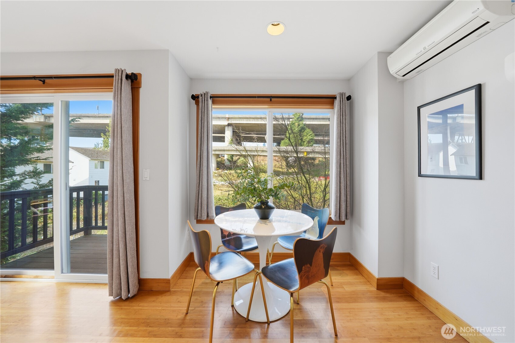 4037 7th Avenue NE #A, Seattle, WA 98105