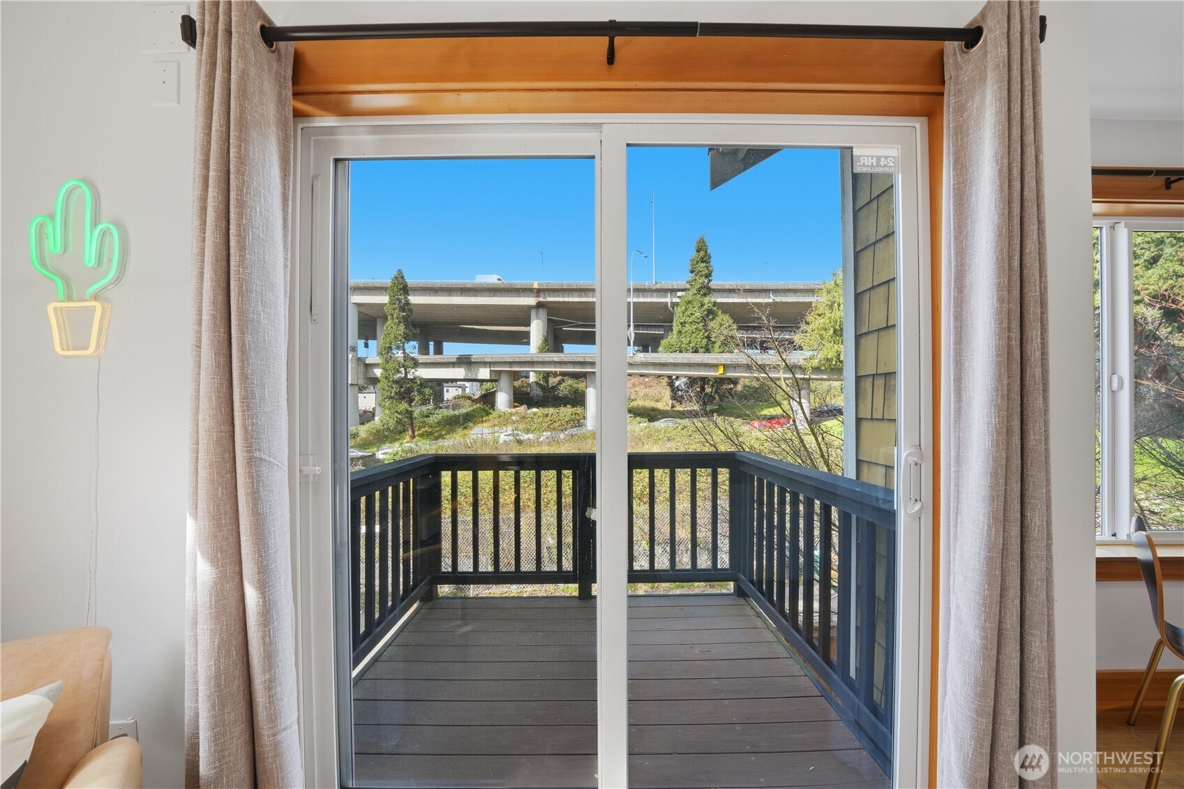 4037 7th Avenue NE #A, Seattle, WA 98105