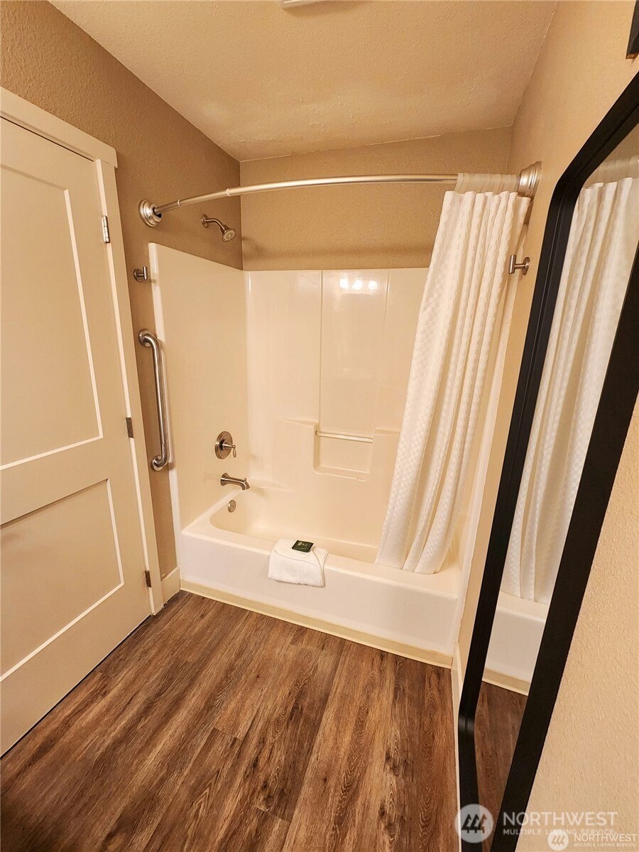 1 Beach 568-C , Manson, WA 98831