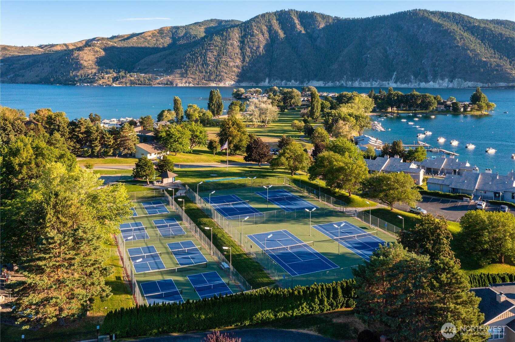 1 Beach 568-C , Manson, WA 98831