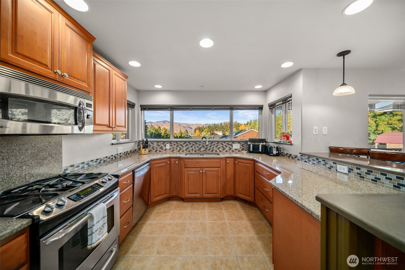 530 S Lynn , East Wenatchee, WA 98802