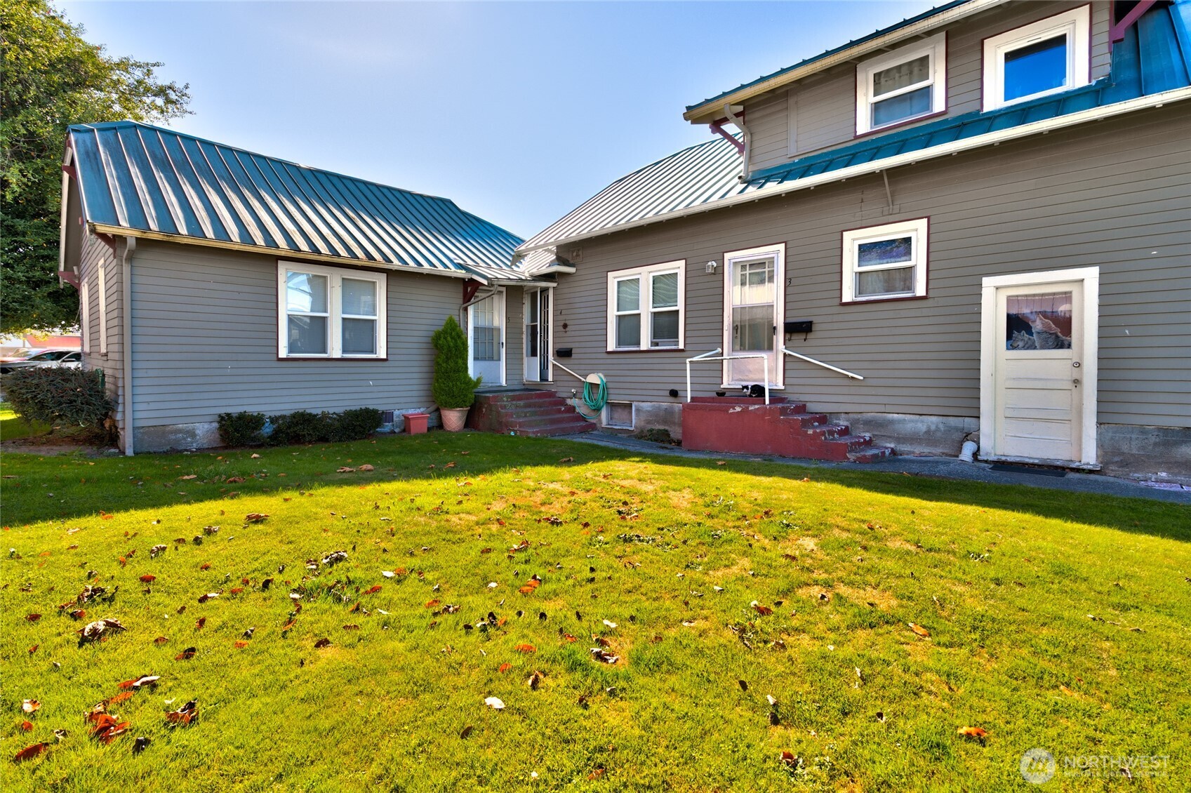 118 E Victoria Avenue , Burlington, WA 98233-1100