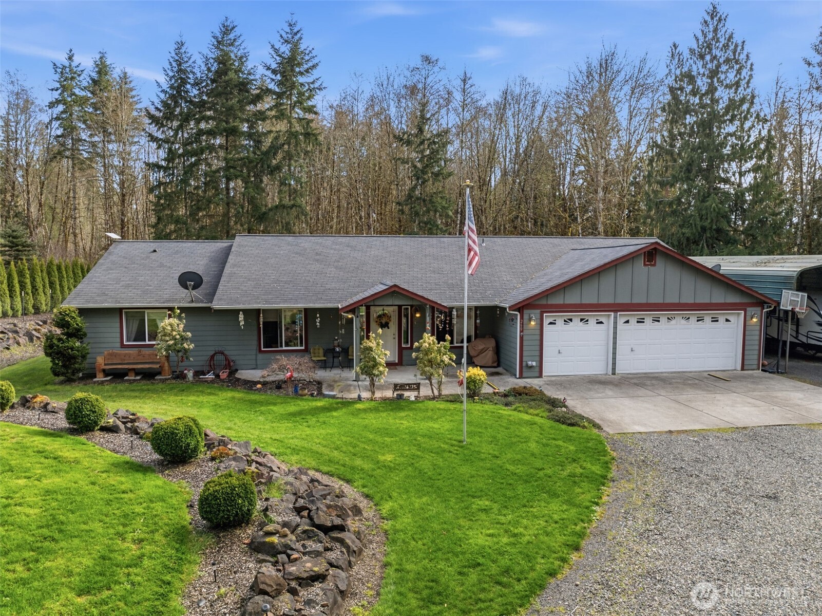 260 Trinity Drive , Castle Rock, WA 98611