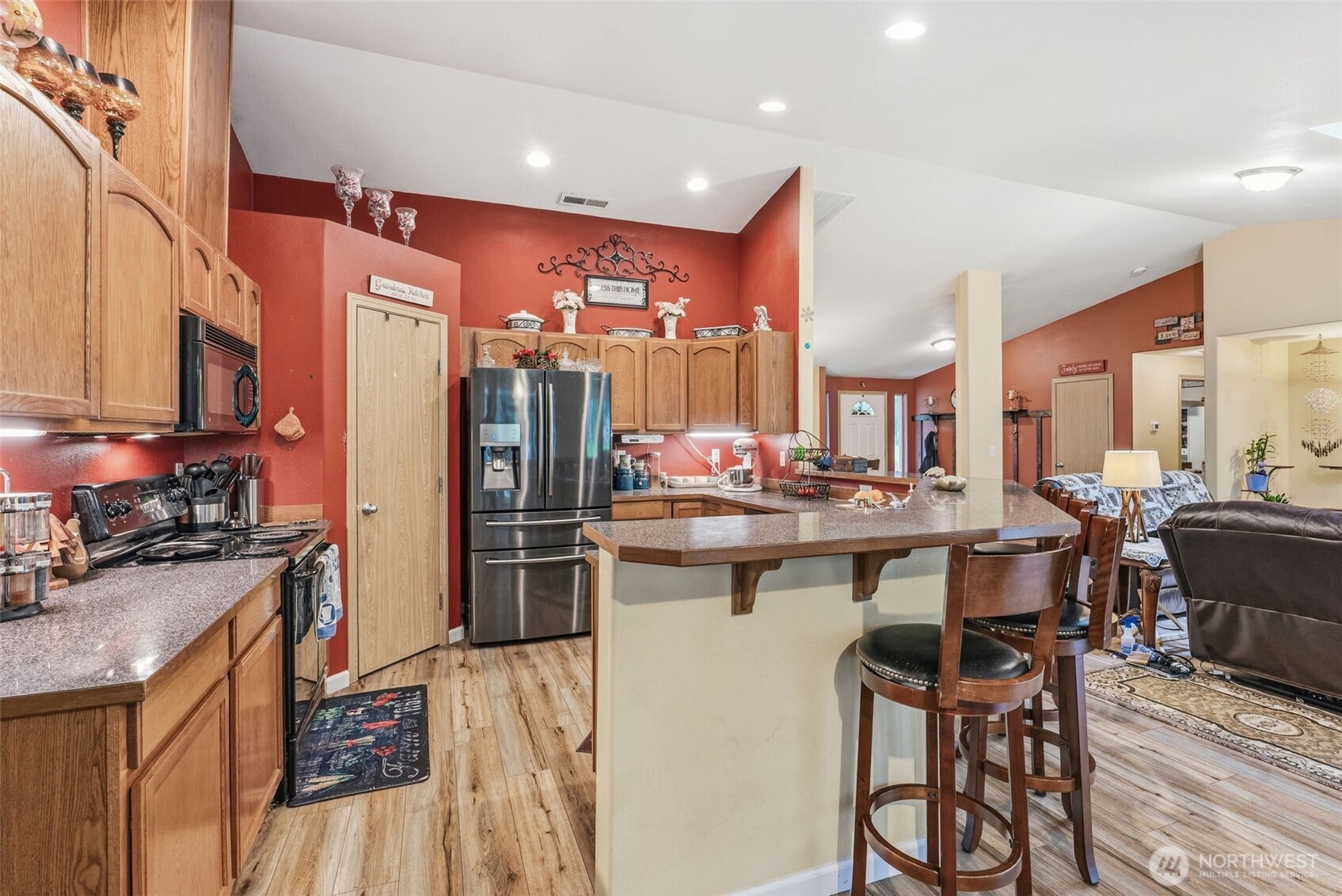 260 Trinity Drive , Castle Rock, WA 98611
