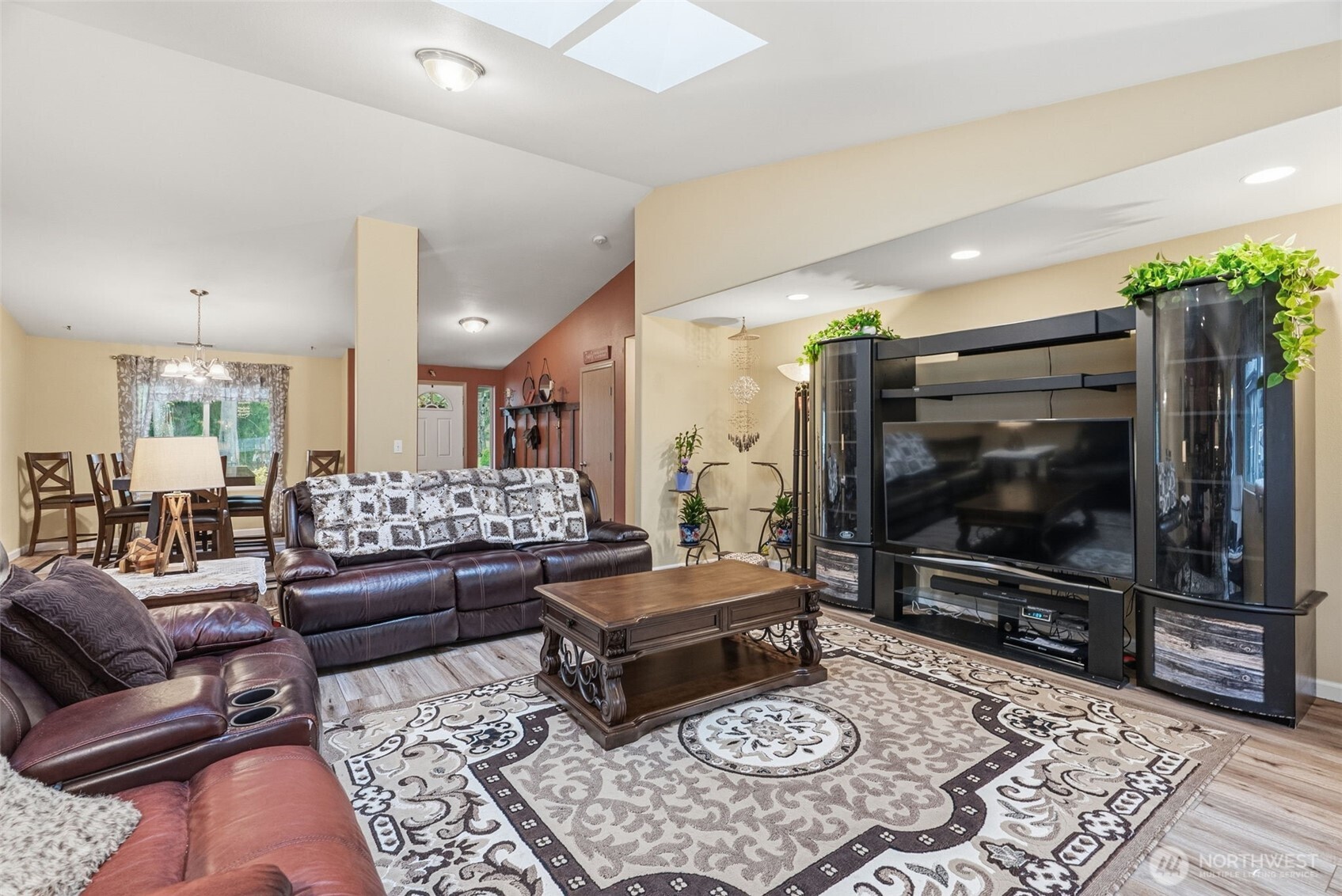 260 Trinity Drive , Castle Rock, WA 98611