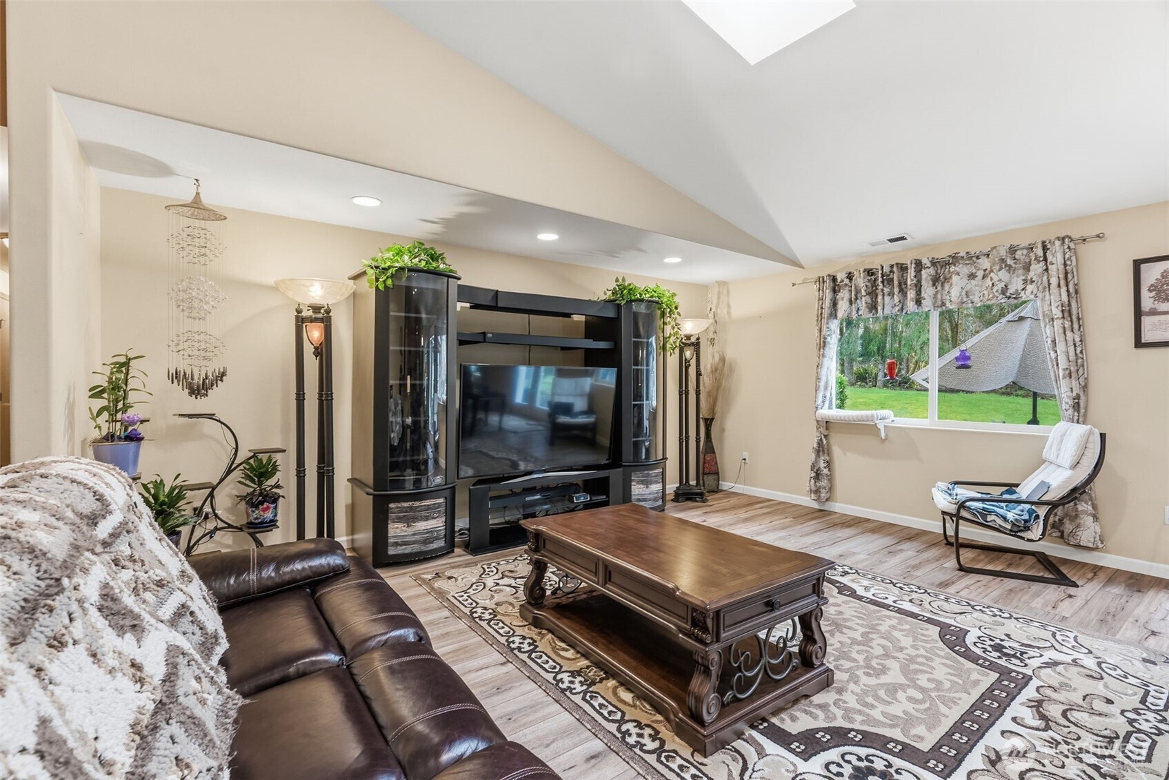 260 Trinity Drive , Castle Rock, WA 98611