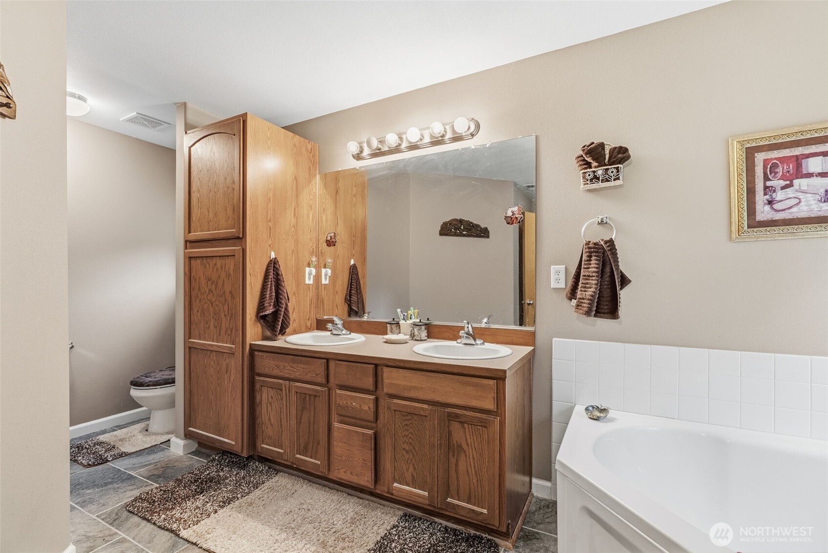 260 Trinity Drive , Castle Rock, WA 98611