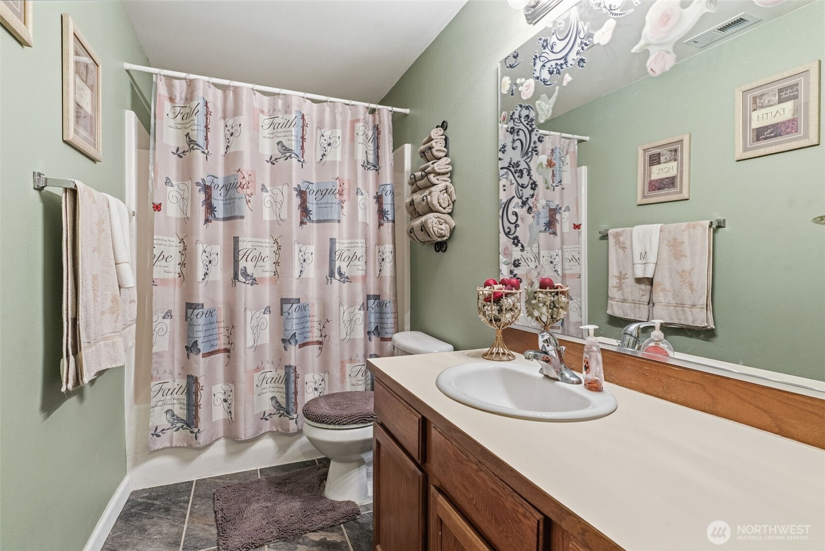260 Trinity Drive , Castle Rock, WA 98611