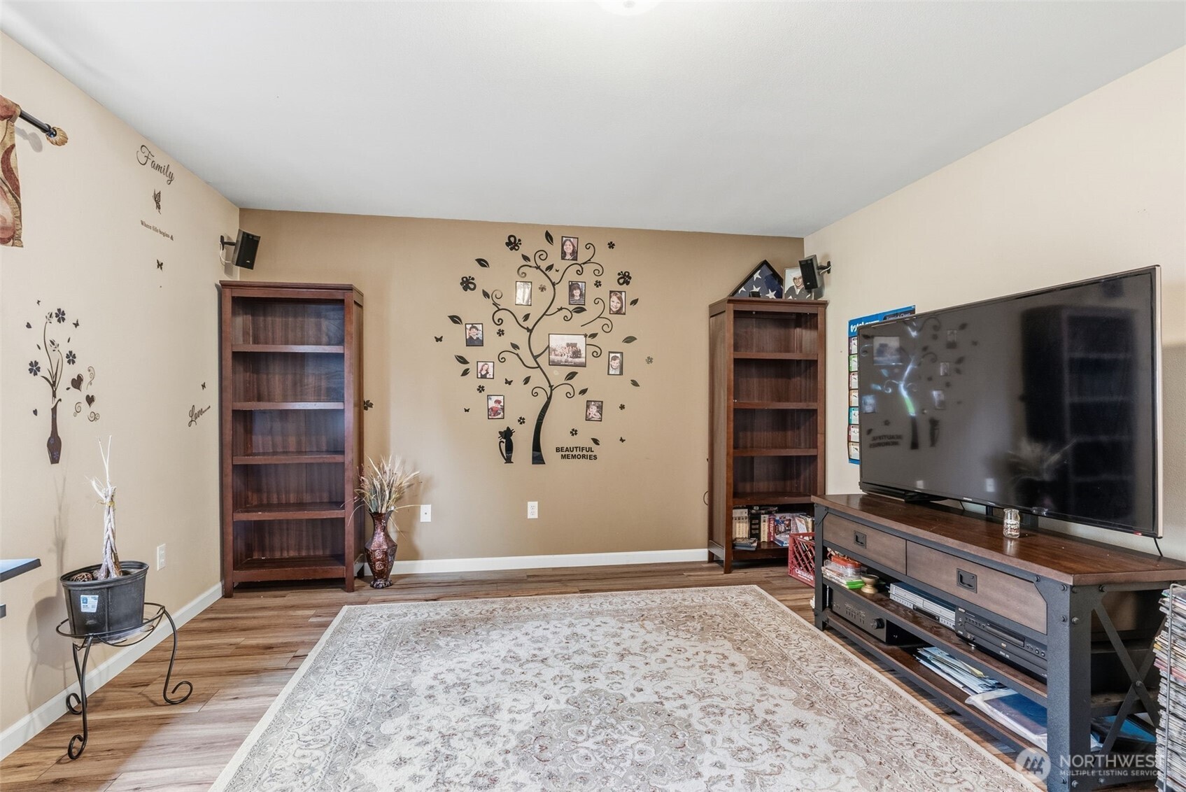 260 Trinity Drive , Castle Rock, WA 98611