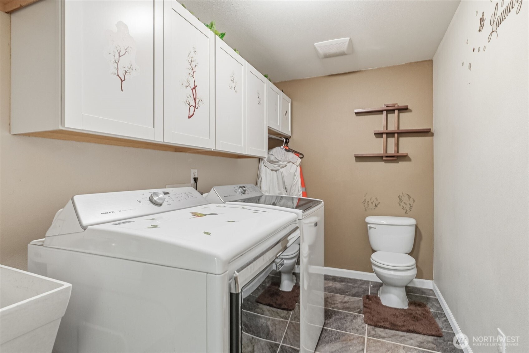 260 Trinity Drive , Castle Rock, WA 98611
