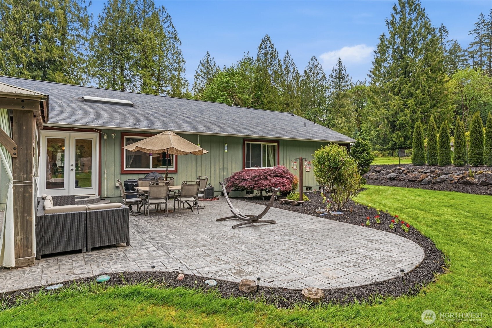 260 Trinity Drive , Castle Rock, WA 98611