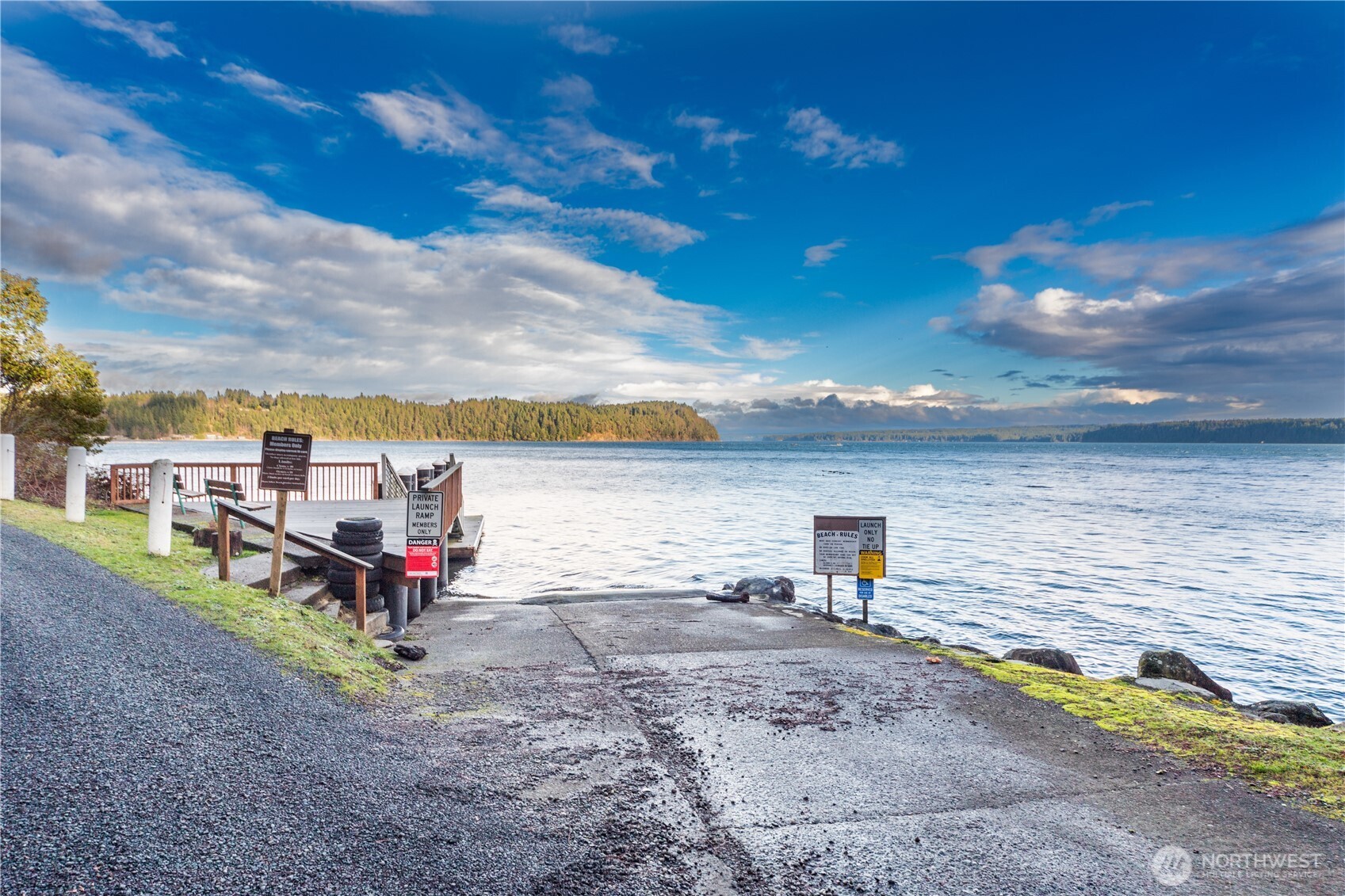 680 Mountain Trail , Brinnon, WA 98320