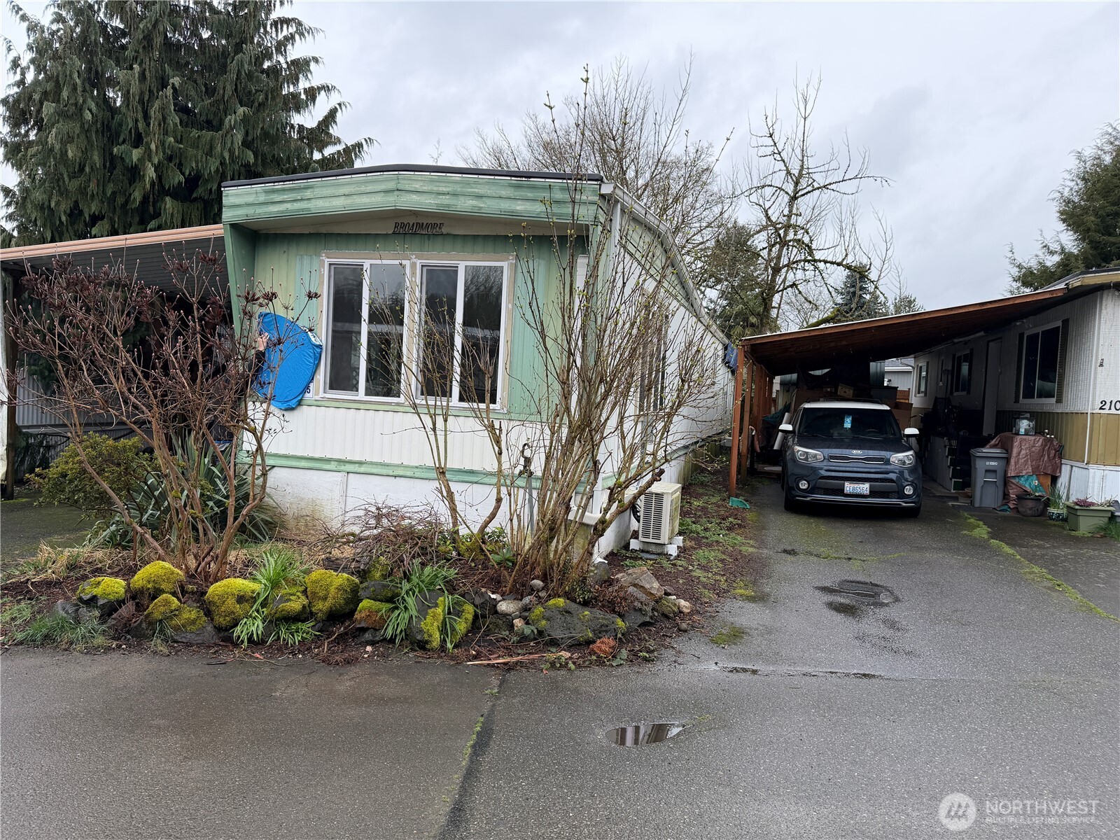 7301 NE 175th #212, Kenmore, WA 98028