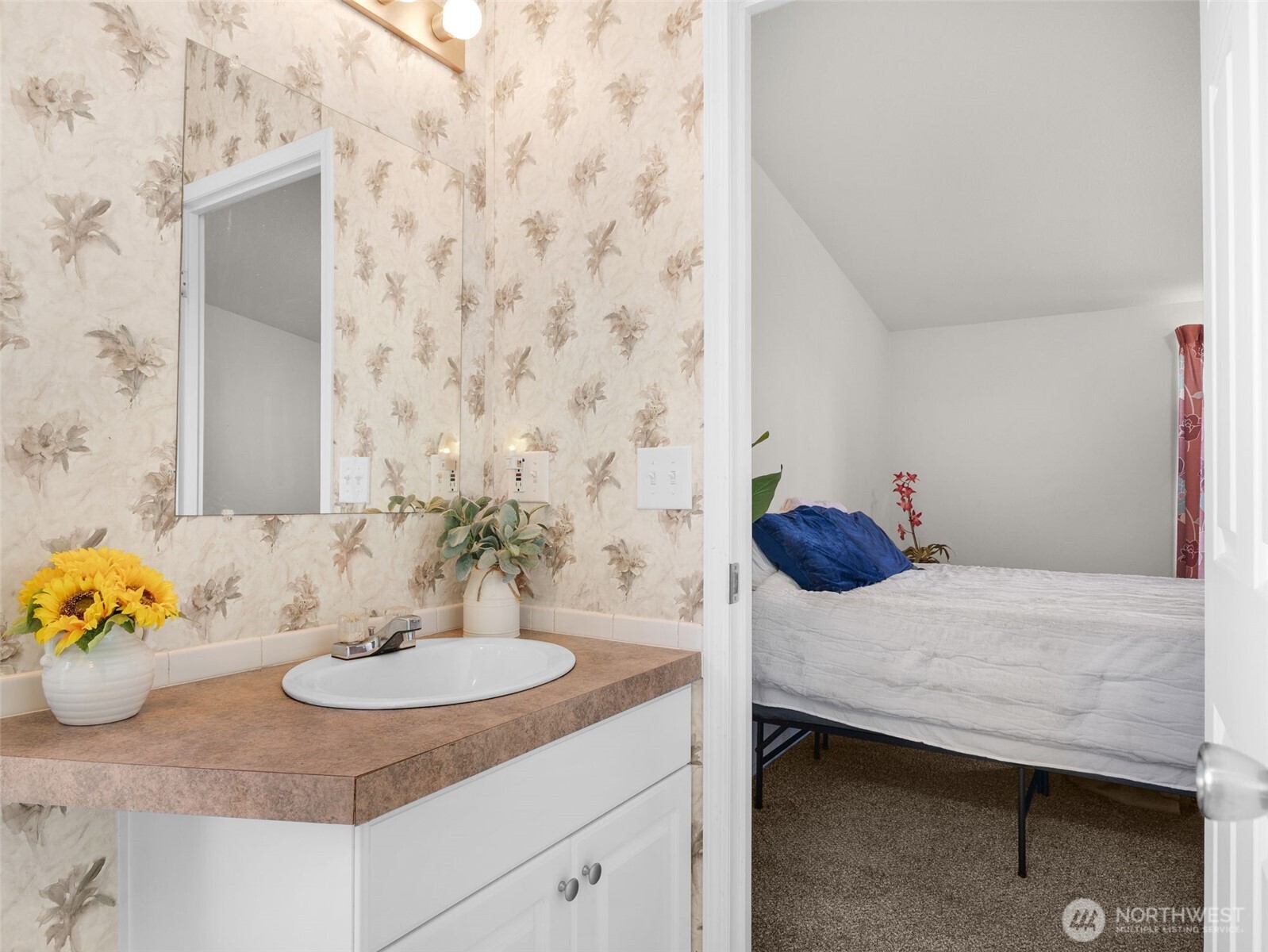 208 NE 2nd Street , Long Beach, WA 98631