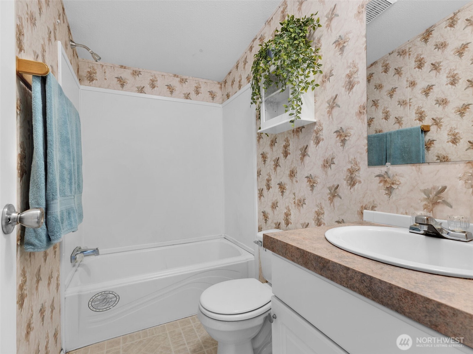 208 NE 2nd Street , Long Beach, WA 98631