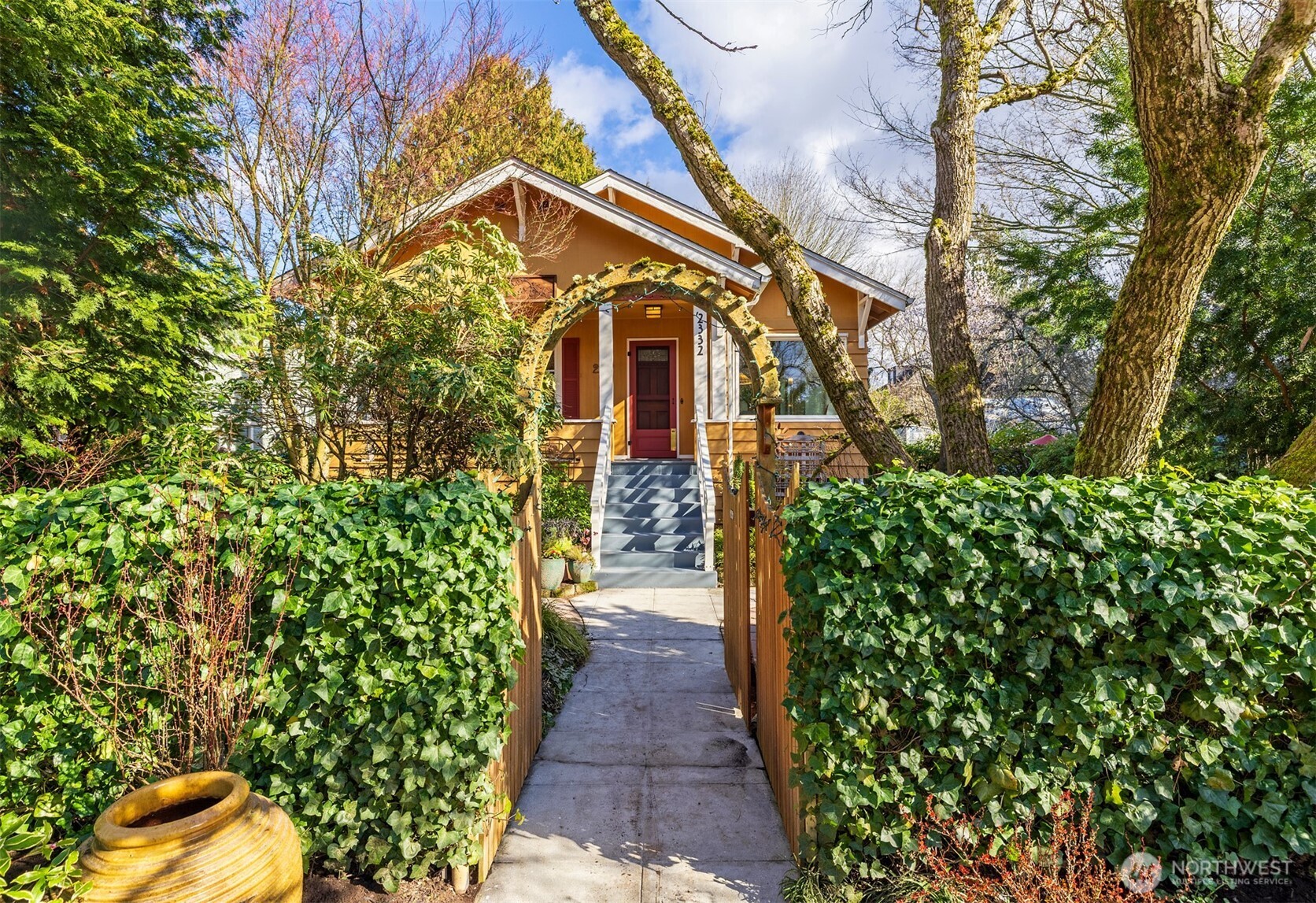 2332 45th Avenue SW, Seattle, WA 98116