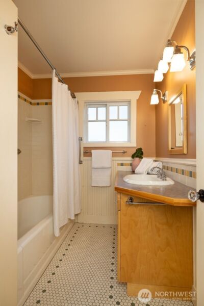 2332 45th Avenue SW, Seattle, WA 98116 - Photo 17