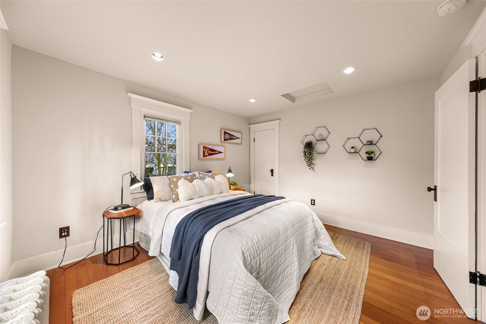 2333 Federal Avenue E, Seattle, WA 98102