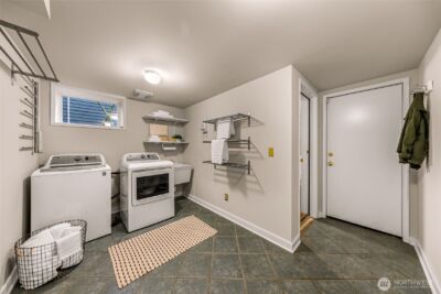 2333 Federal Avenue E, Seattle, WA 98102 - Photo 33