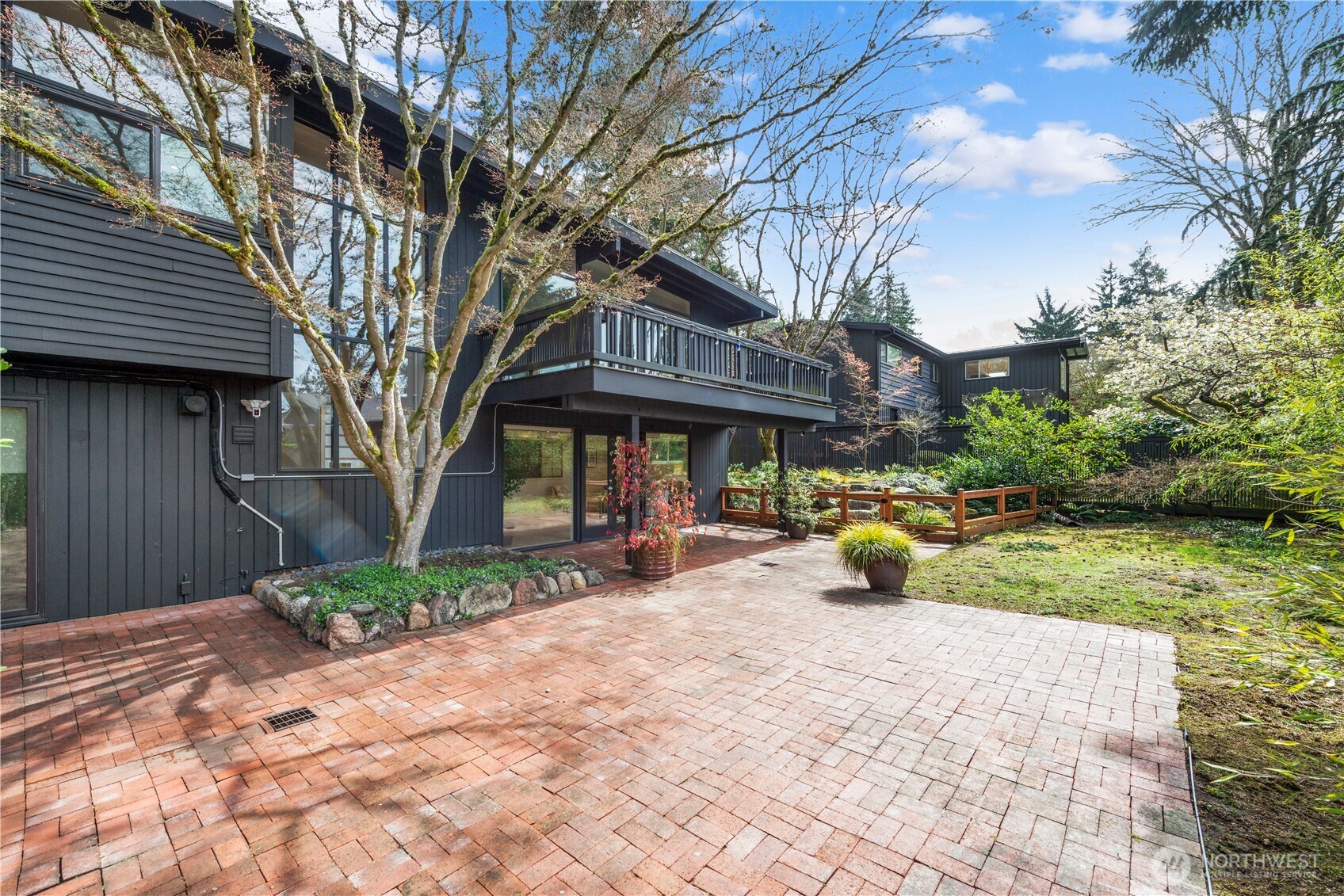 16 Wembley Lane , Mercer Island, WA 98040