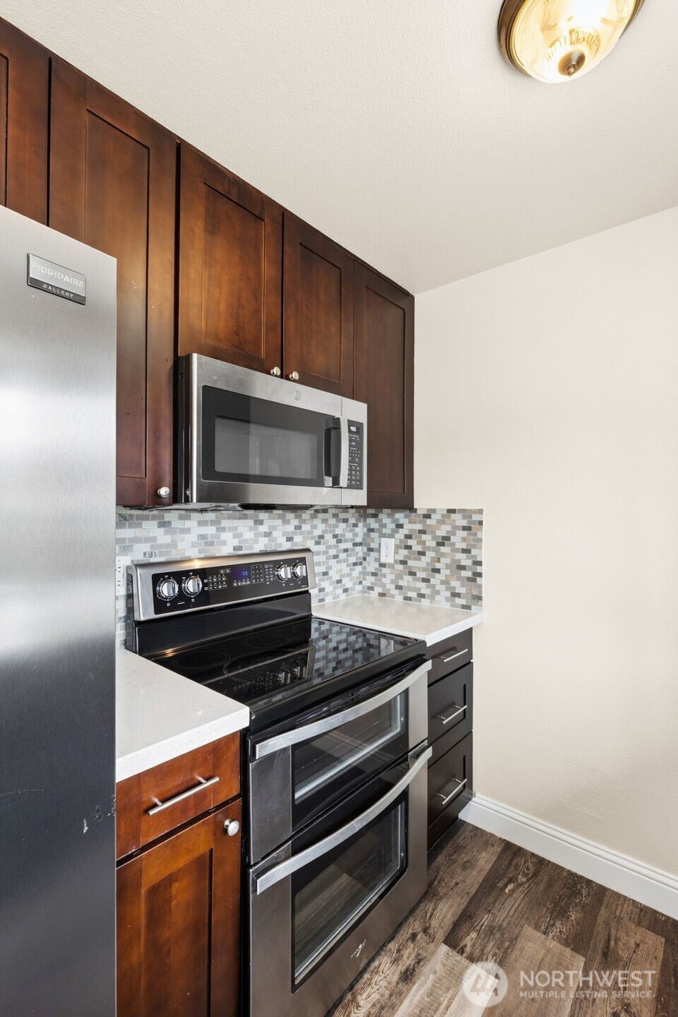 214 10th Avenue N, Algona, WA 98001