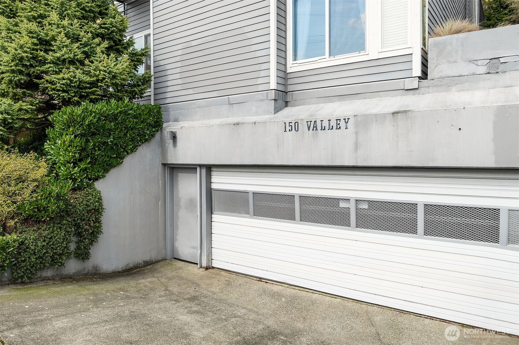150 Valley Street #302, Seattle, WA 98109