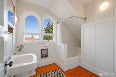 1204 17th Avenue E, Seattle, WA 98112 - Photo 26