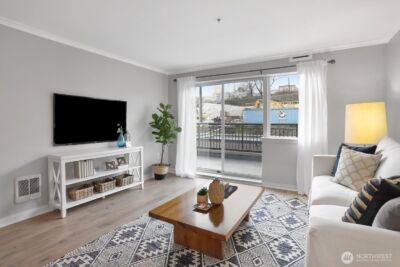 321 10th Avenue S #604, Seattle, WA 98104 - Photo 3