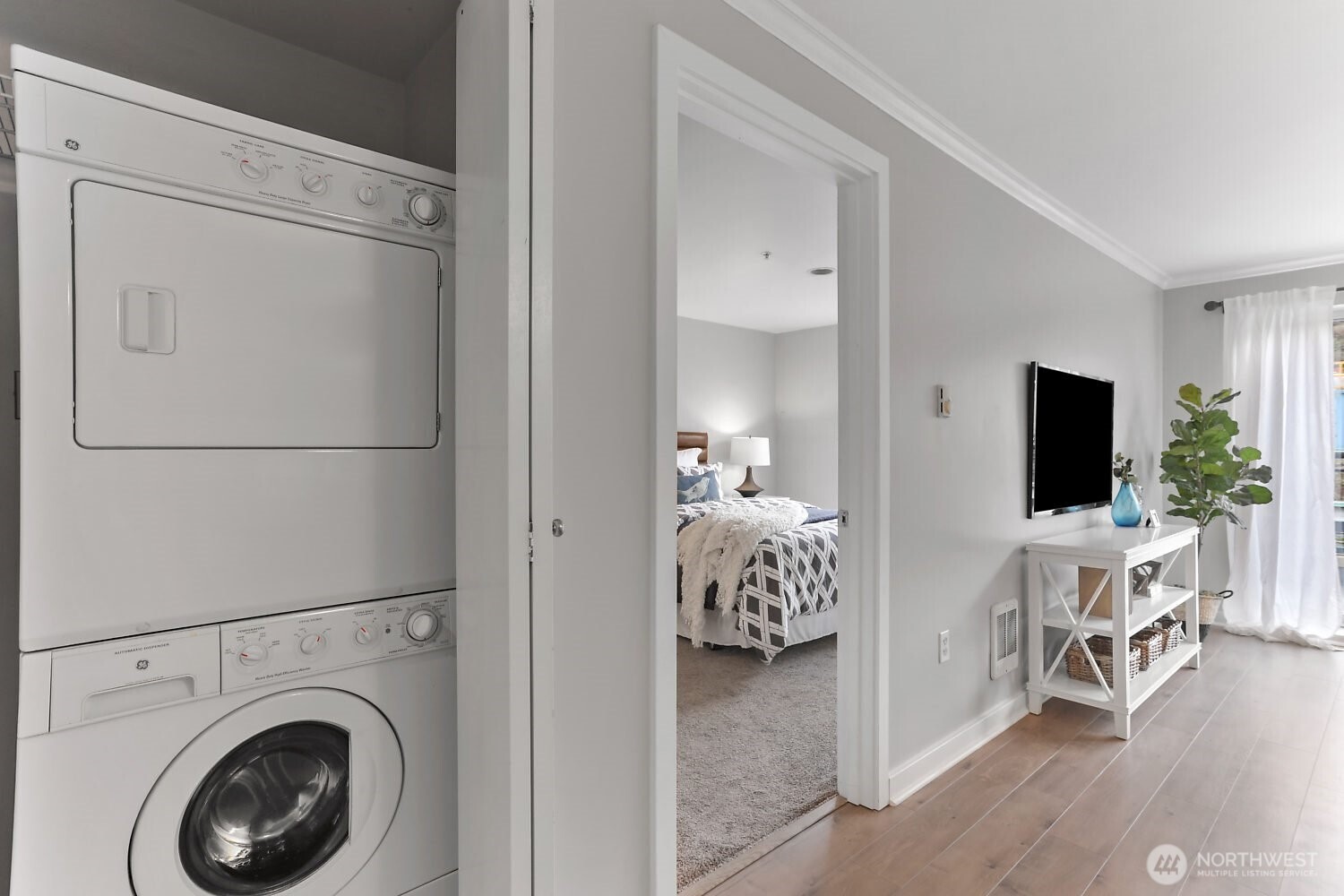 321 10th Avenue S #604, Seattle, WA 98104