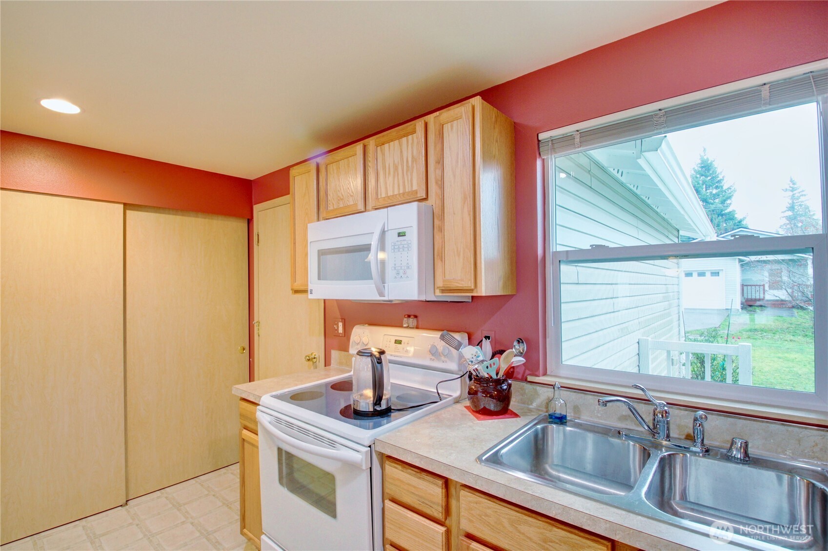 821 Park Cottage Place , Sedro Woolley, WA 98284