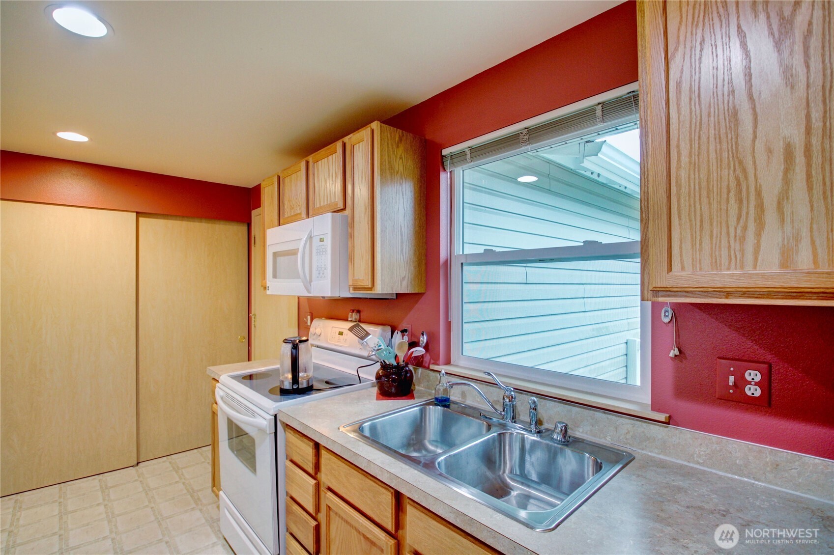 821 Park Cottage Place , Sedro Woolley, WA 98284