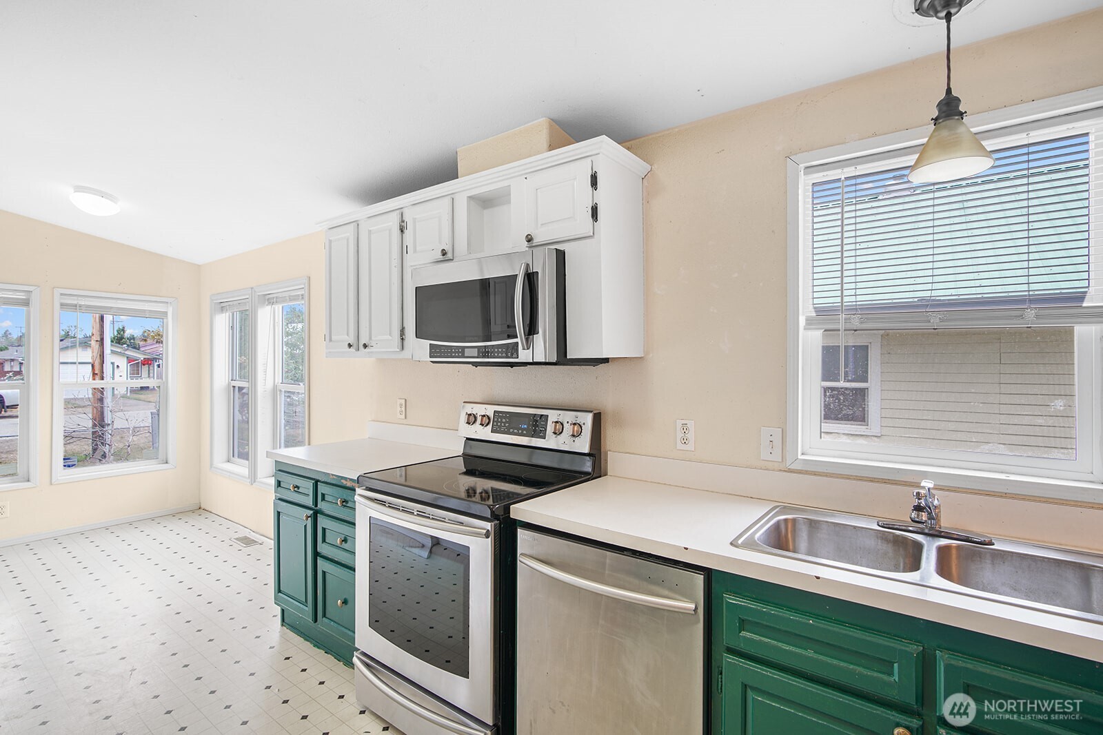 124 S 6th Street , McCleary, WA 98557