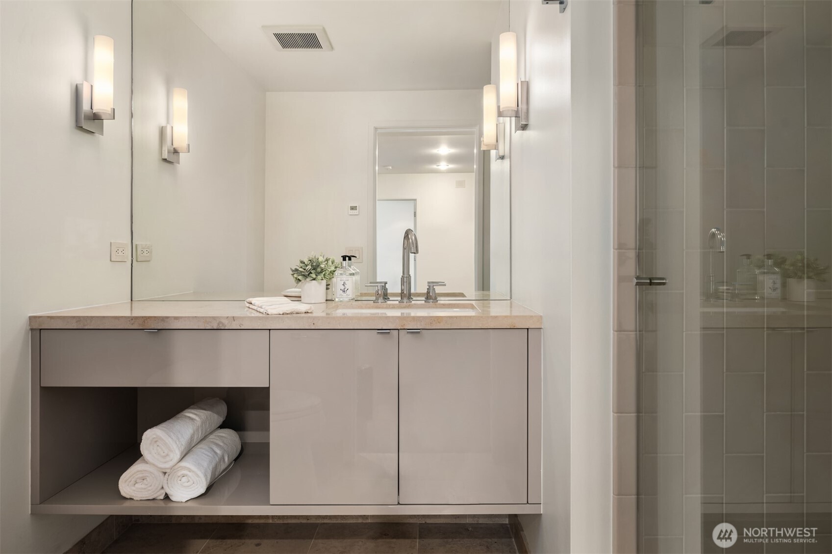 1318 Lakeside Avenue S, Seattle, WA 98144