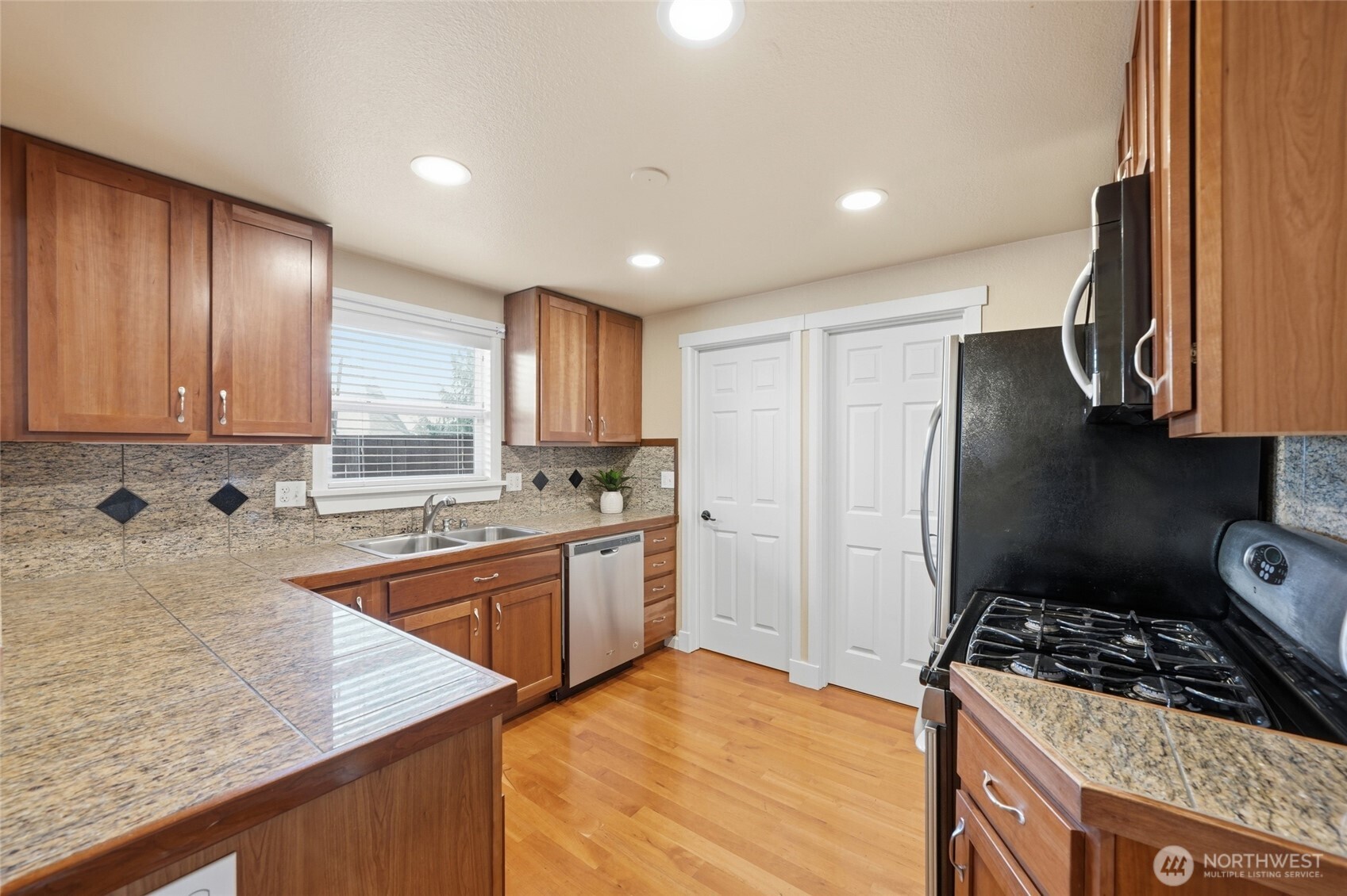 1721 Madison Street #B, Everett, WA 98203