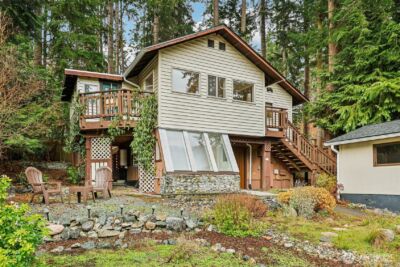 1095 Worthy Place , Greenbank, WA 98253