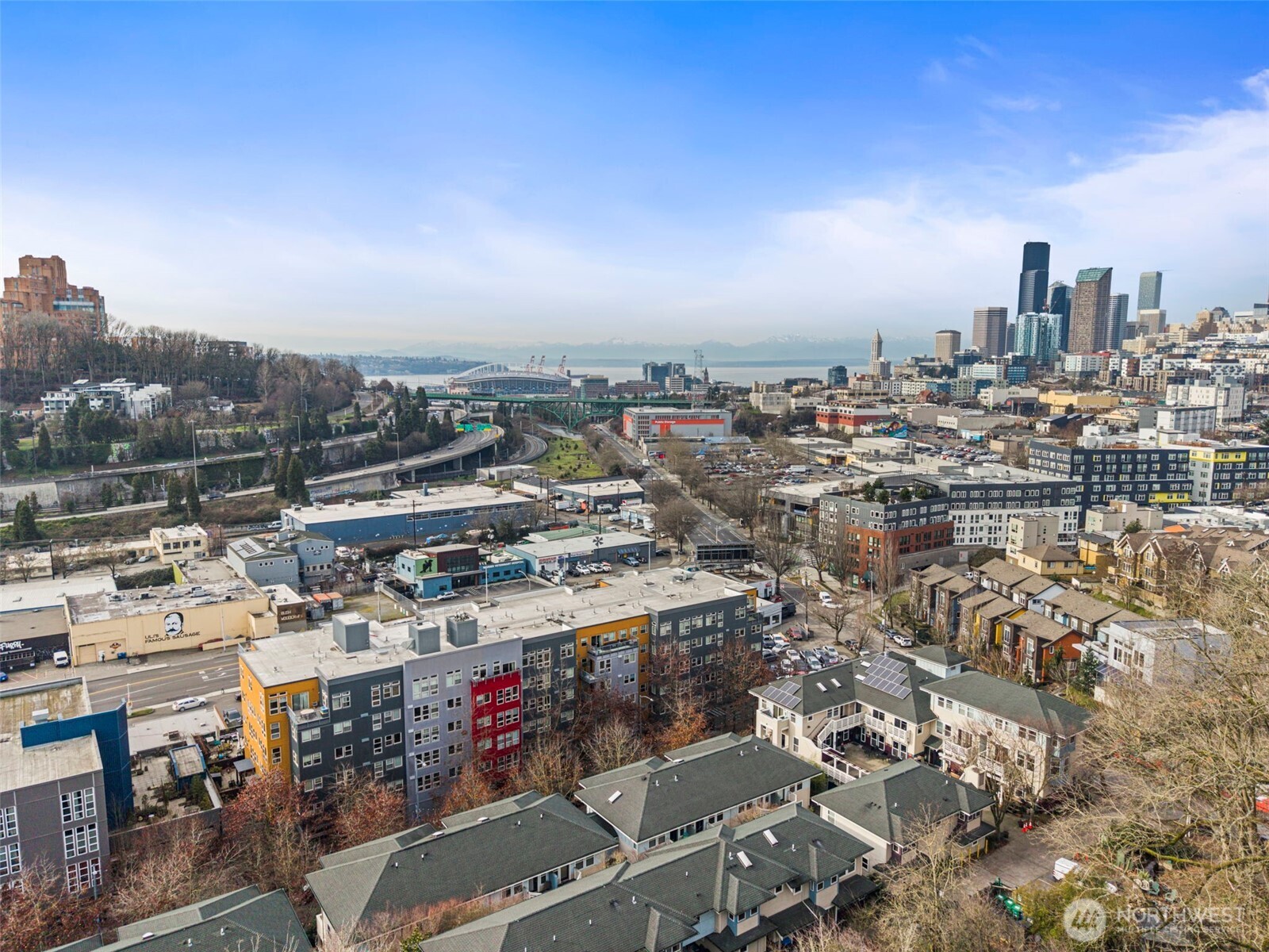 827 Hiawatha Place S #313, Seattle, WA 98144