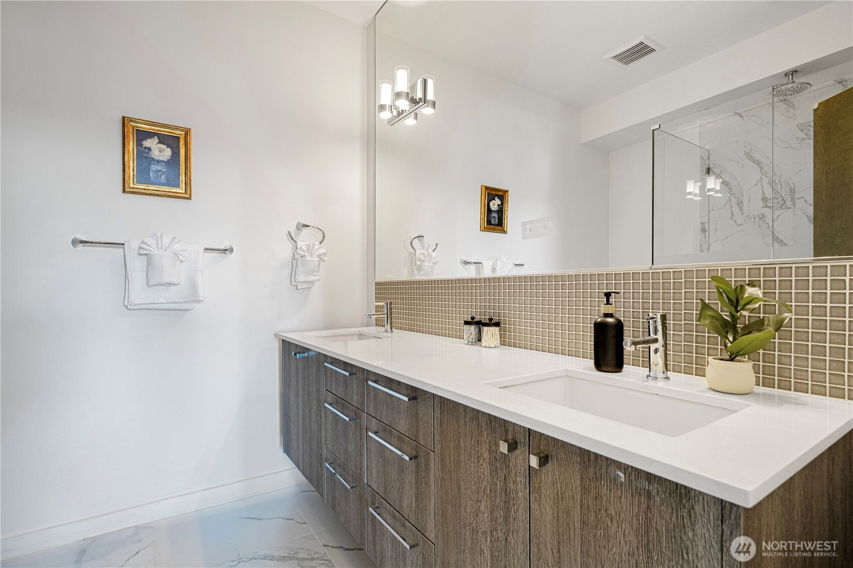 1546 Sturgus Avenue S, Seattle, WA 98144