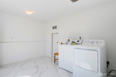 1546 Sturgus Avenue S, Seattle, WA 98144 - Photo 30